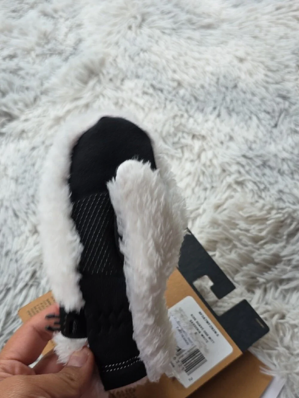 The North Face Kids' Suave Oso Mitts in Cream with Black Cuff